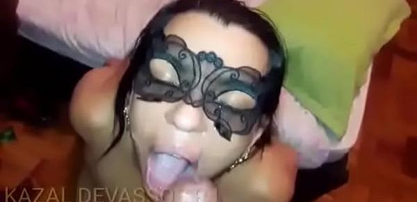  CHRIS DEVASSA  - Gang Bang com o Amigo Cavalo-Humano do XVIDEOS  e mais três pirocudos presenteando a gulosa com uma festa Bukakke  no final da FODA  - INSTAGRAM - chris devassa hotwife